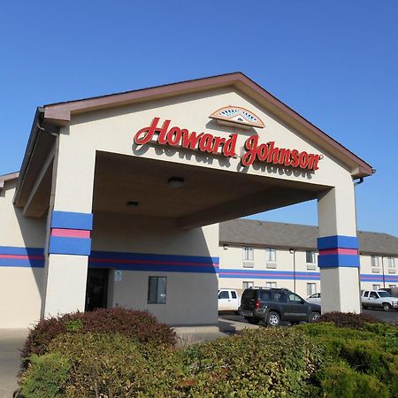 Howard Johnson By Wyndham Wichita Airport Exteriér fotografie