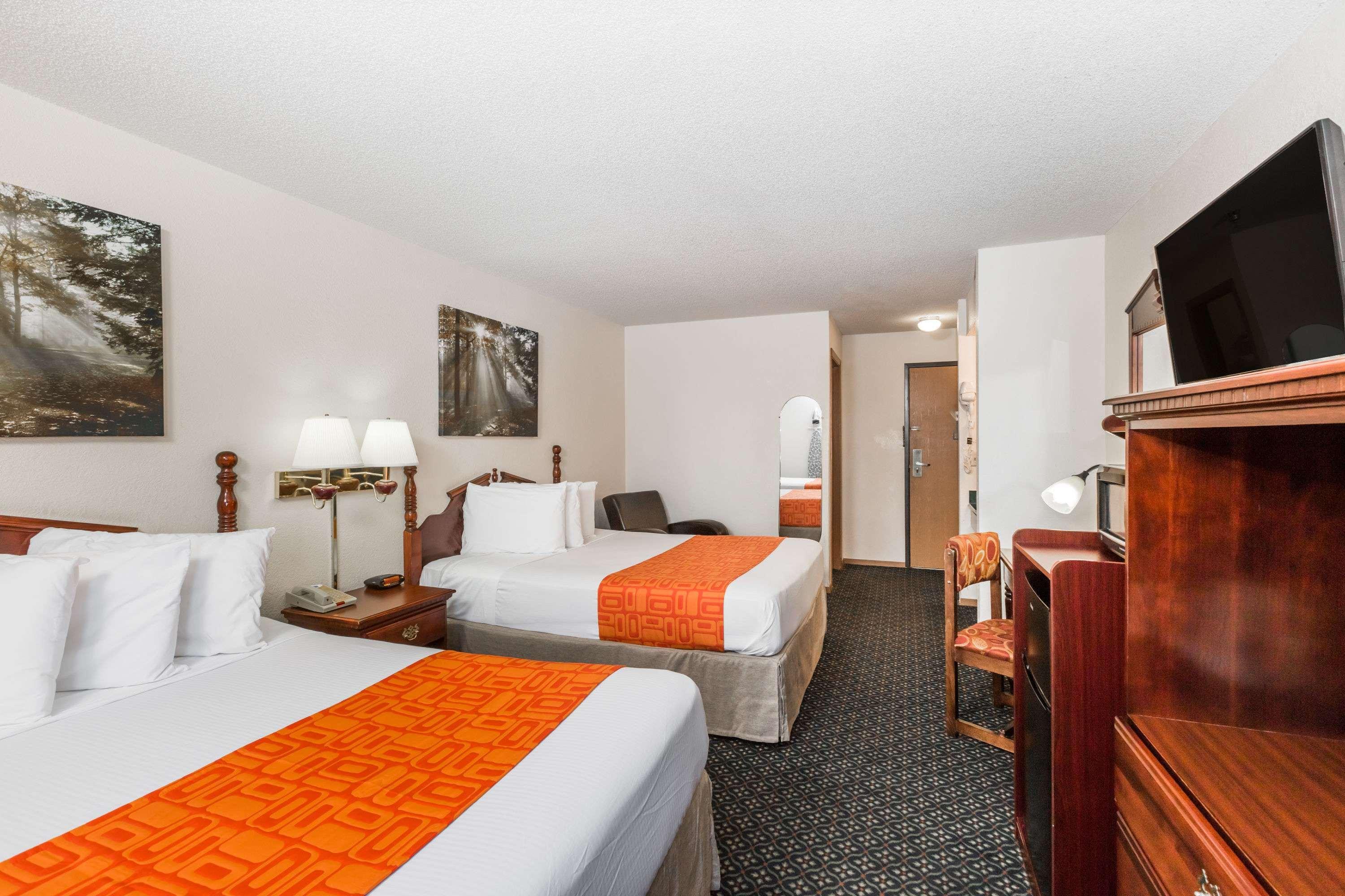 Howard Johnson By Wyndham Wichita Airport Exteriér fotografie