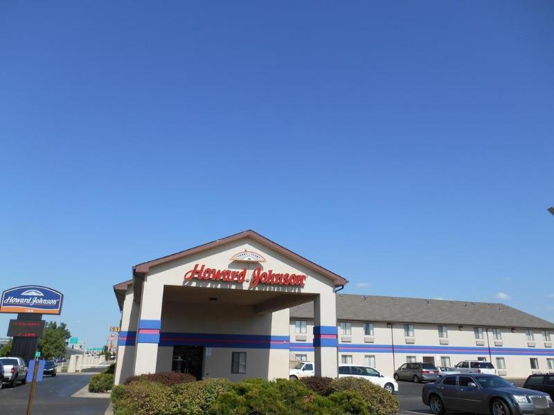 Howard Johnson By Wyndham Wichita Airport Exteriér fotografie