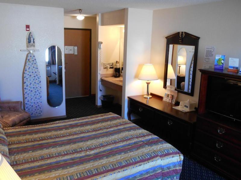Howard Johnson By Wyndham Wichita Airport Exteriér fotografie