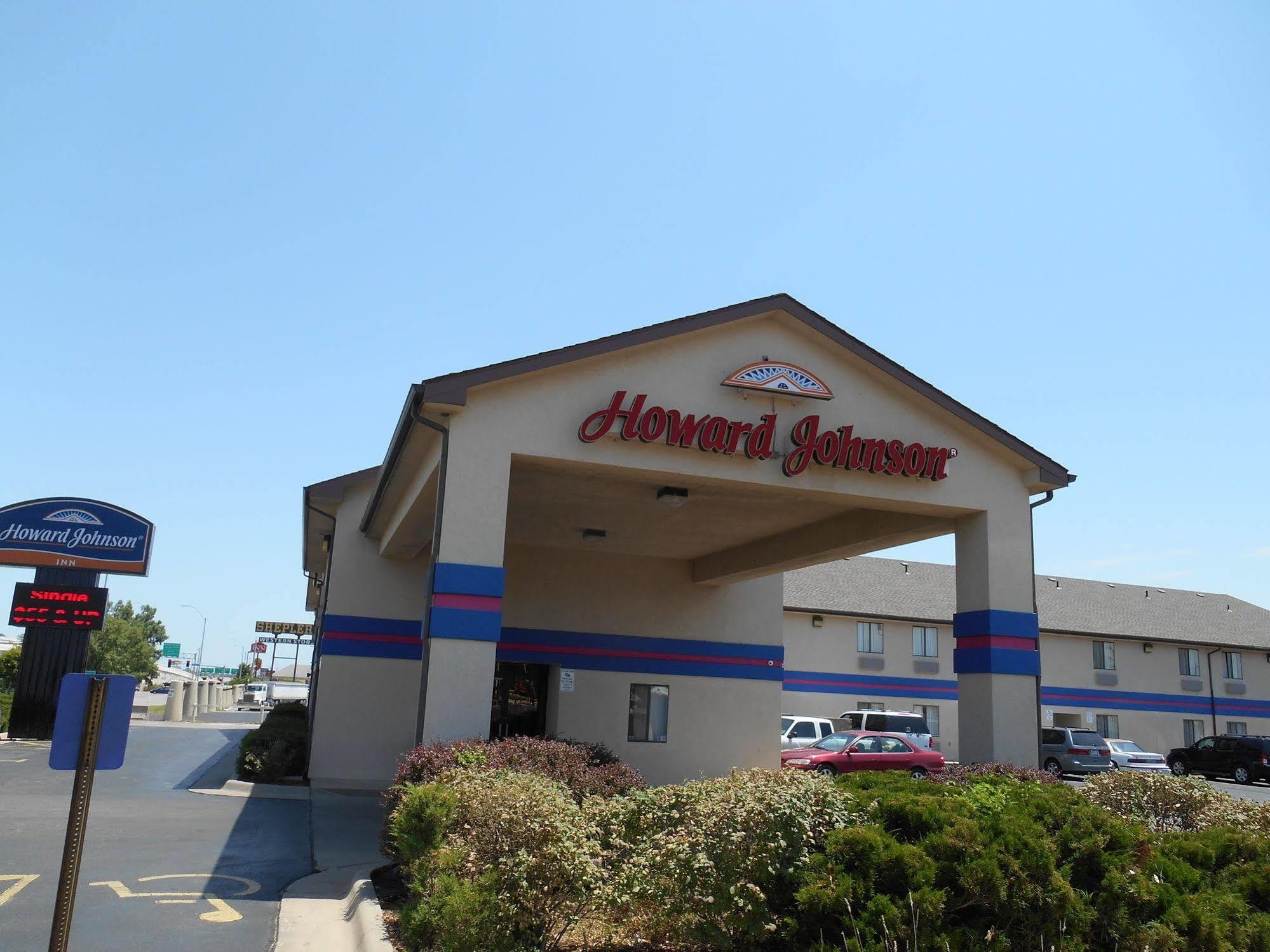 Howard Johnson By Wyndham Wichita Airport Exteriér fotografie